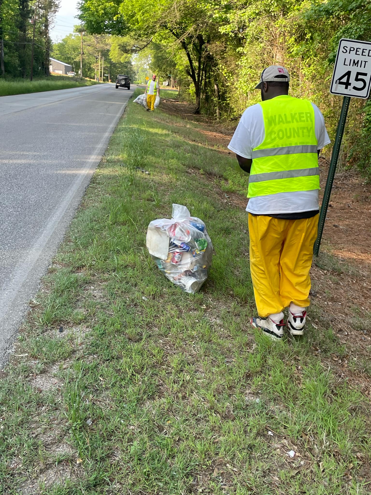 Walker County litter crew at work photo 2