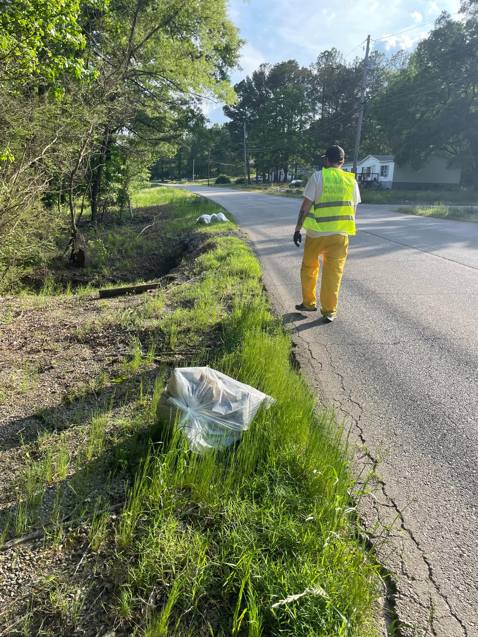 Walker County litter crew at work photo 3